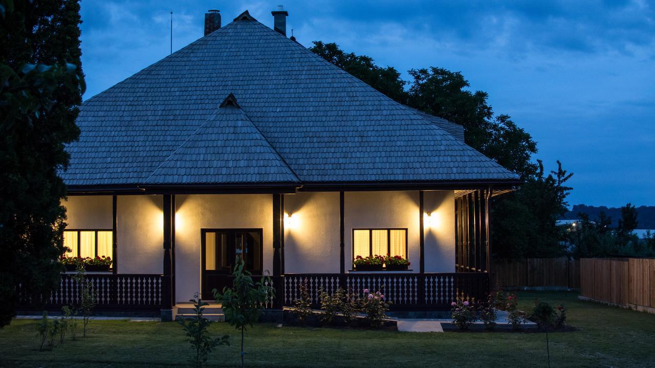 Pensiunea Tara Fagilor Suceava Exteriör bild